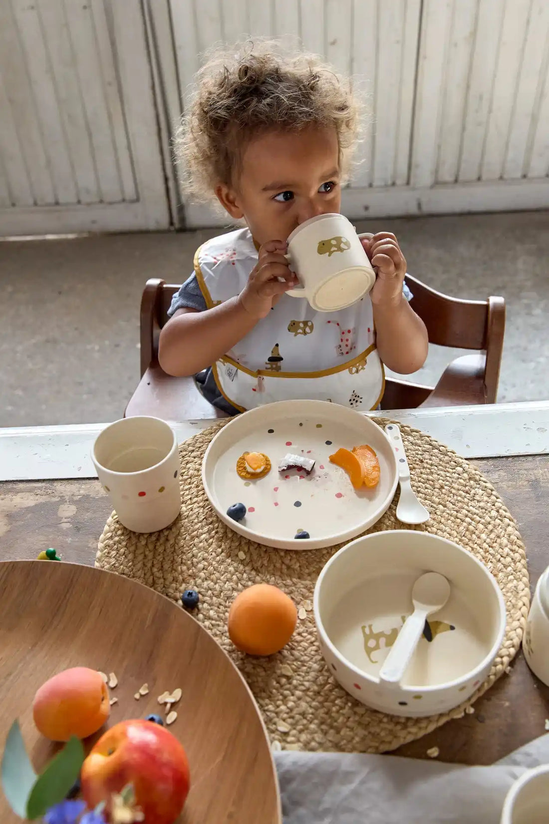 Lässig kinderservies Little Mateys Spicy Orange – 4-delige set met bord, kom, beker en lepel met huisdieren