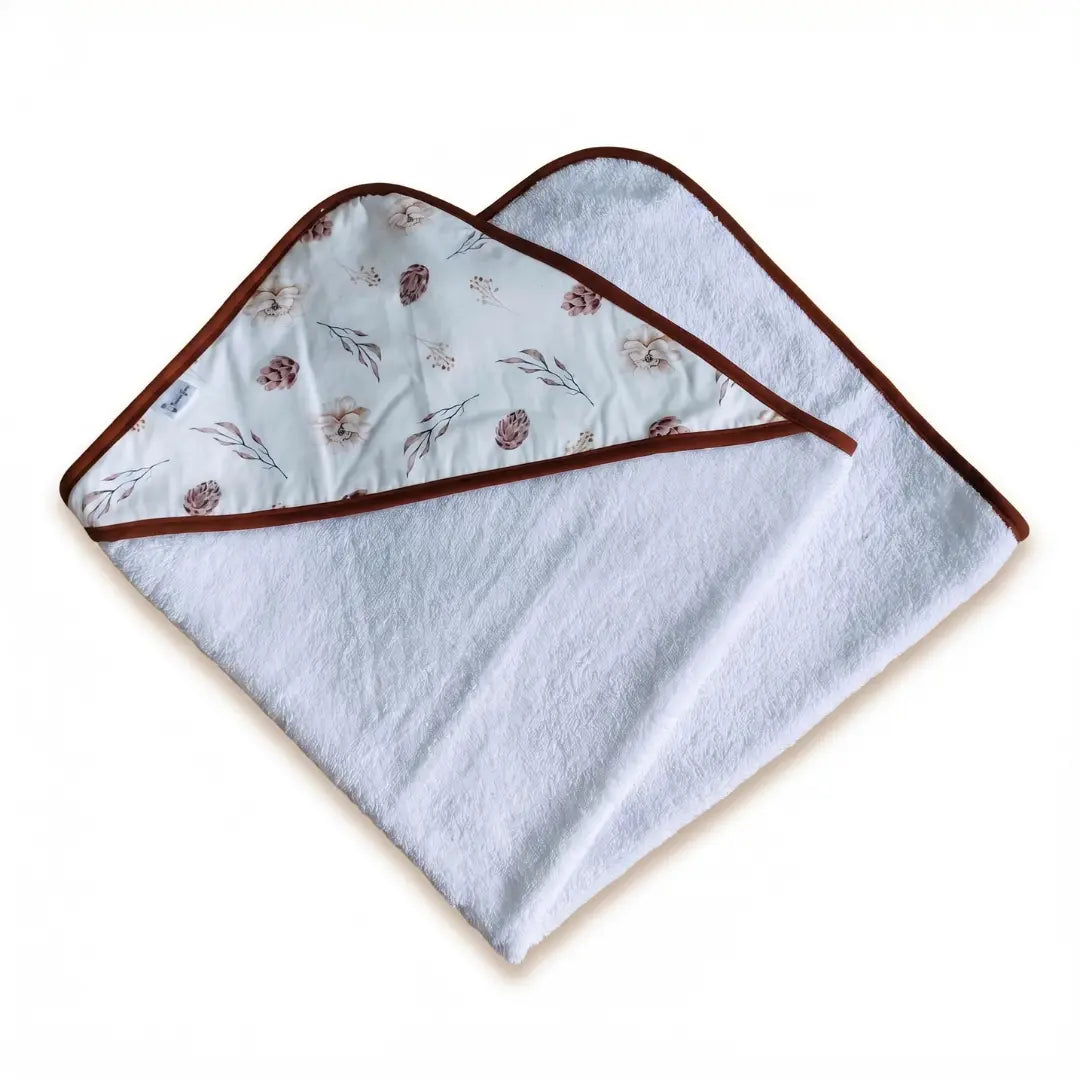 badcape baby dennenappels neutraal handgemaakt OEKO-TEX Leonietjes