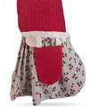  Detail lepelzakje met houten lepel kinderschortje wafel rood kersenprint rok