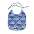 Handgemaakt slabbetje Delfts blauw print blauw wit met witte biaisband — Leonietje's